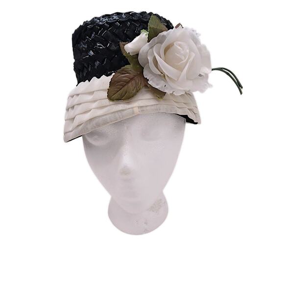 Vintage Cloche Hat Black White Roses Floral Fancy Party Elegant Costume Wedding - Picture 3 of 8